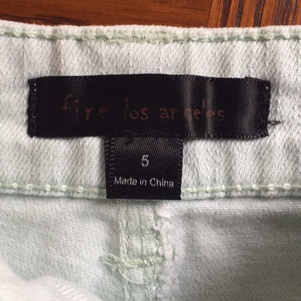 Shorts - Picture 5 of 6